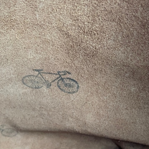 ELISABETTA COSMO Italian Leather Crossbody Pouch Hand made in Burgundy and Brown - Picture 10 of 11